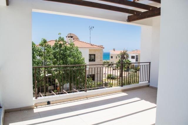 Villa Hera Agios Theodoros Екстер'єр фото