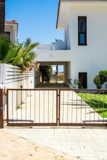 Villa Hera Agios Theodoros Екстер'єр фото